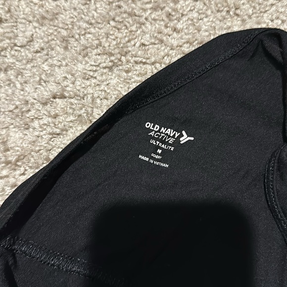 Black workout top - Picture 4 of 4